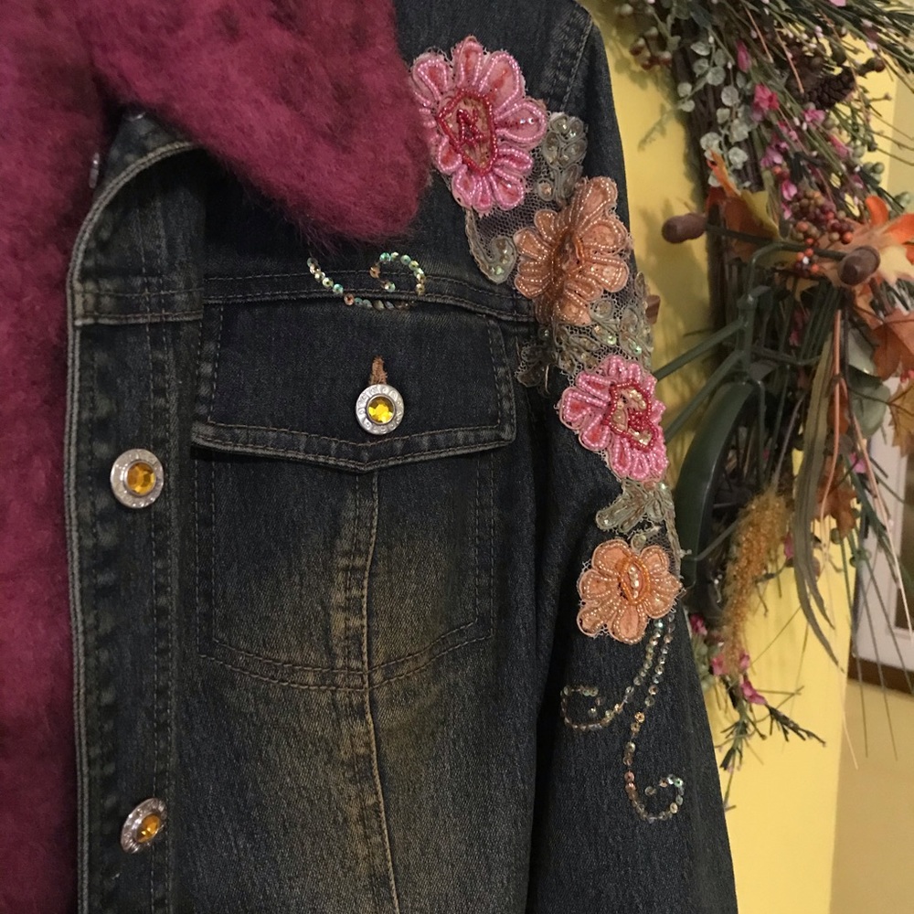 Jean jacket - Picture 7 of 13